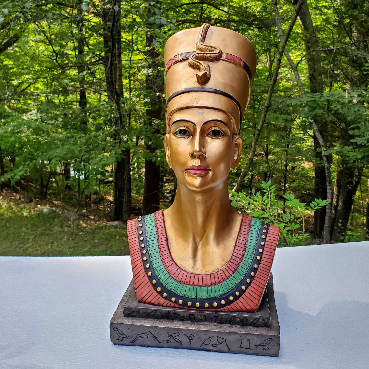 Vintage Large Queen Nefertiti Bust Sculpture Statue - 16" Tall (in fair condition)