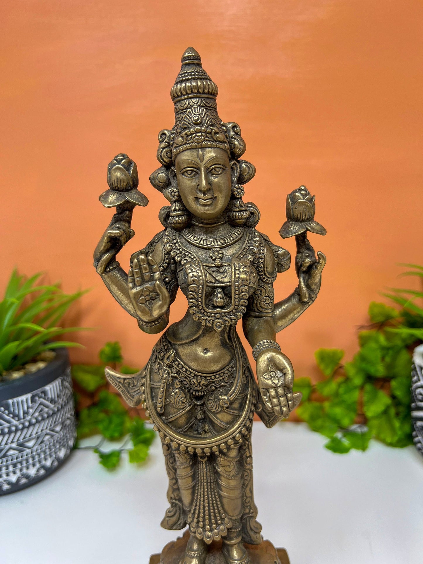 Goddess Lakshmi Statue | Cast Bronze Lakshmi Maa Standing Altar Statue 10.5"