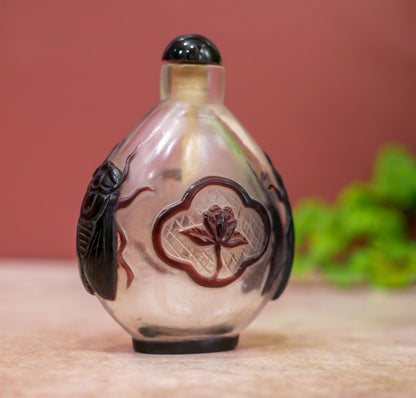 Large Vintage Chinese Glass Overlay Carved Snuff Bottle - Flowers Bugs Design