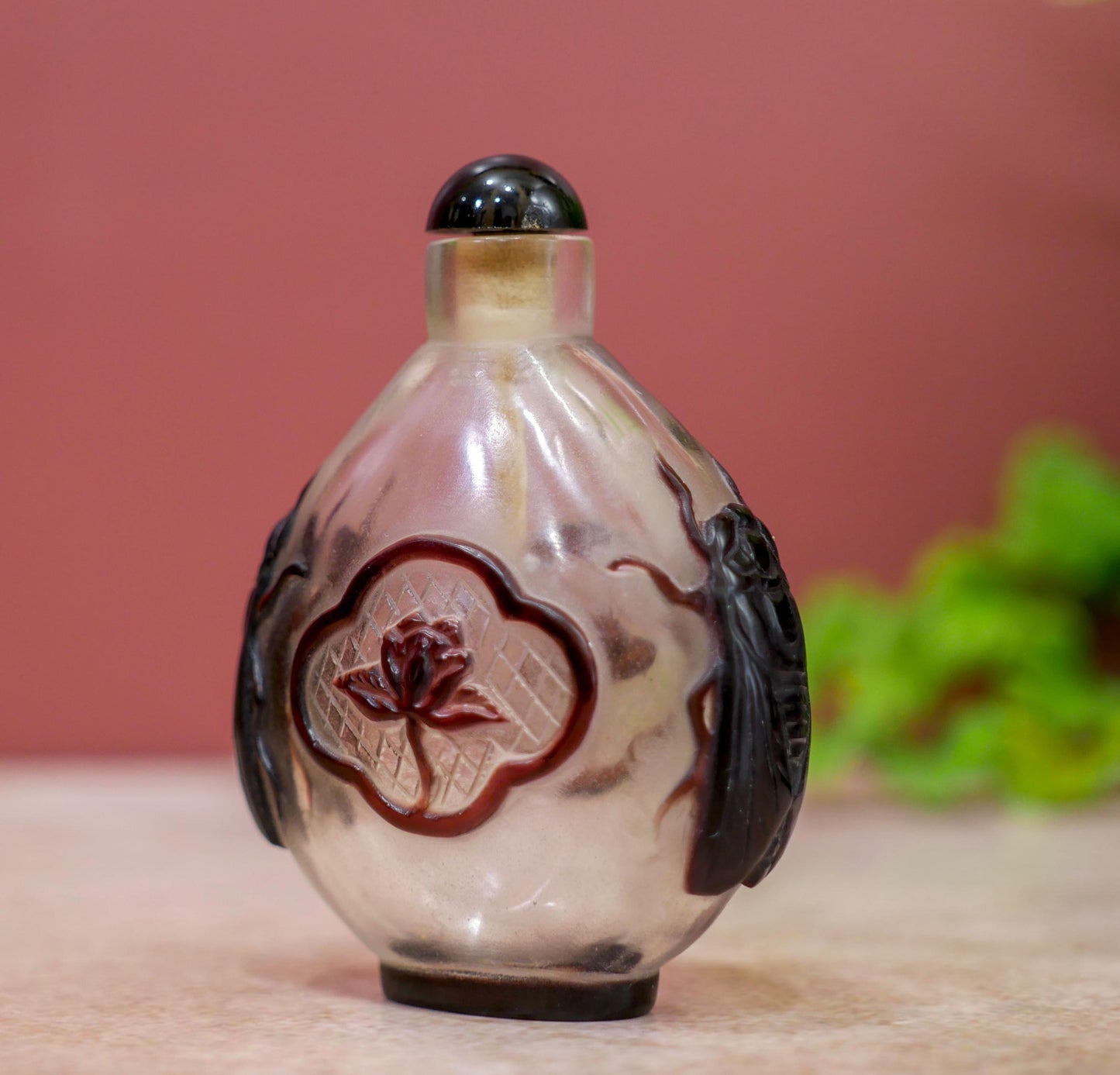 Large Vintage Chinese Glass Overlay Carved Snuff Bottle - Flowers Bugs Design