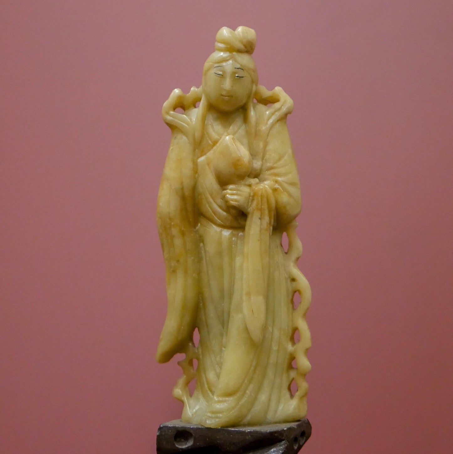 Vintage Chinese Soapstone Carved Quan Yin Guanyin Statue - 5.75" Tall