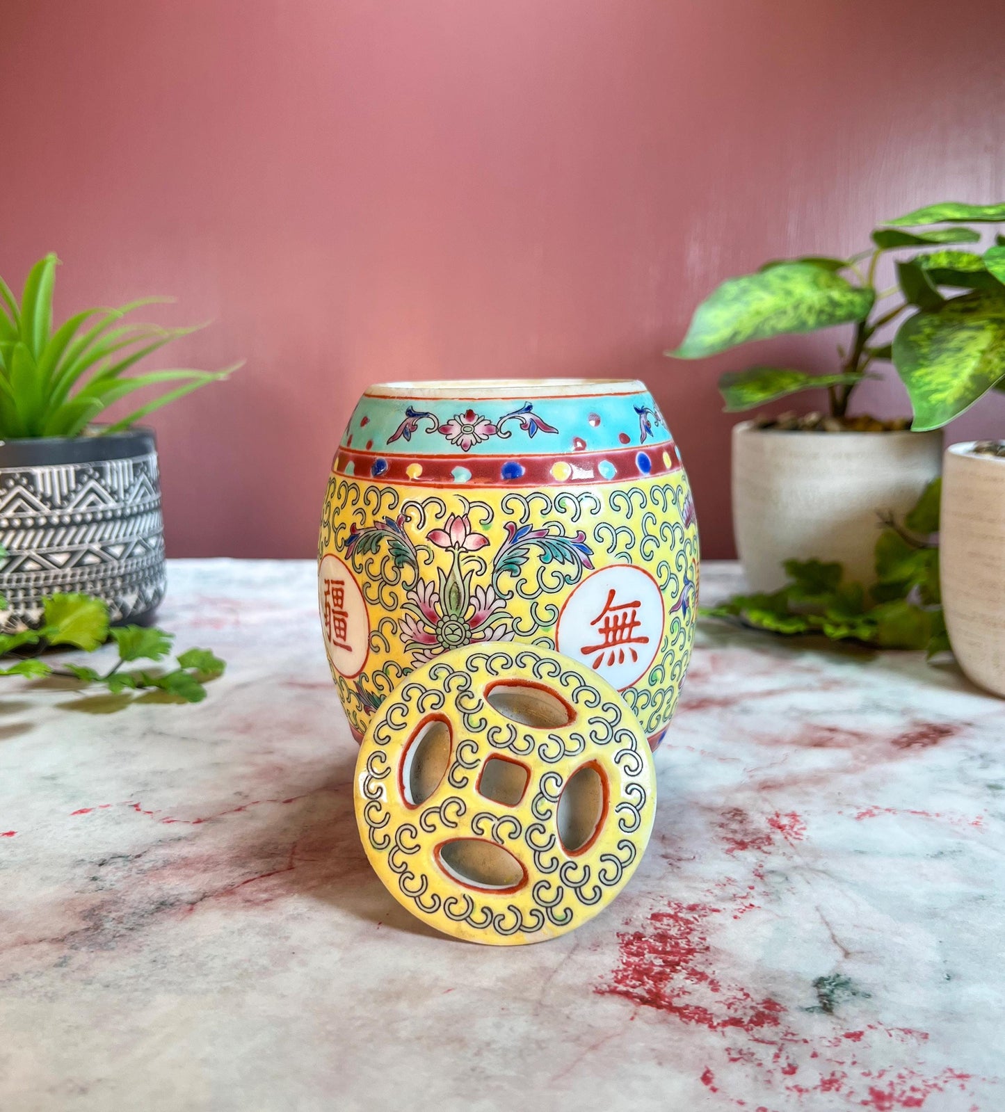 Vintage Chinese Jingdezhen Porcelain Mun Shou Yellow Porcelain Ginger Jar - 4.5" Tall