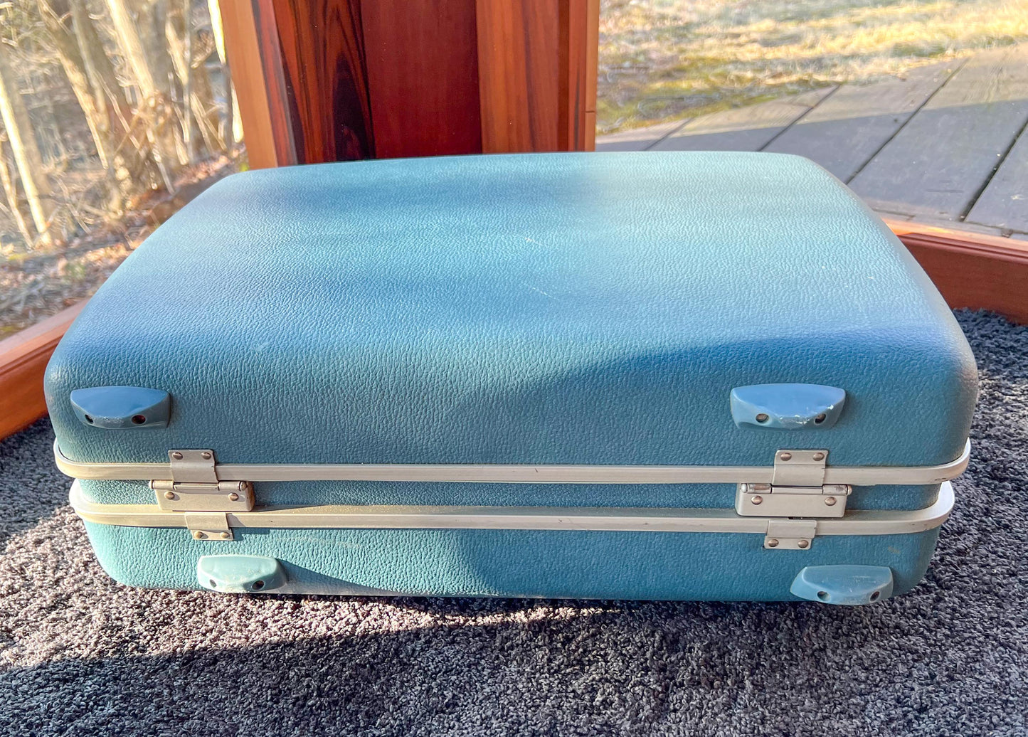 Vintage Aqua Blue 1960's Royal Traveller Medalist Hard Case Suitcase Luggage W/Key
