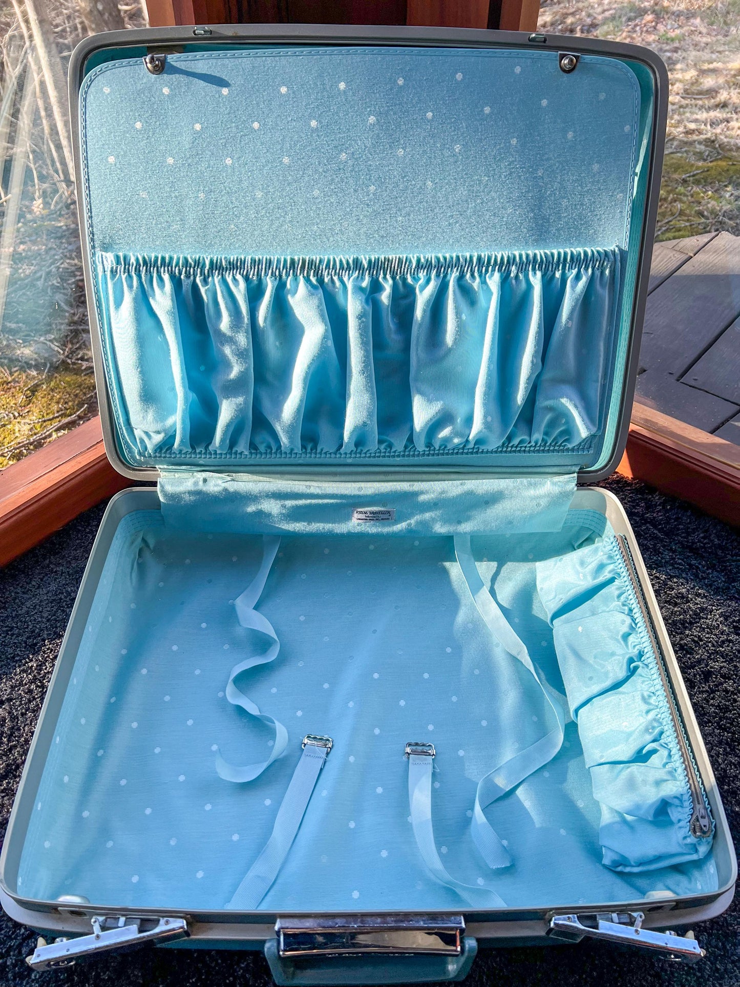 Vintage Aqua Blue 1960's Royal Traveller Medalist Hard Case Suitcase Luggage W/Key