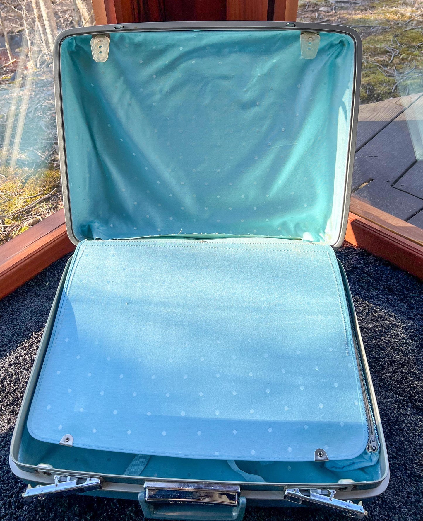 Vintage Aqua Blue 1960's Royal Traveller Medalist Hard Case Suitcase Luggage W/Key