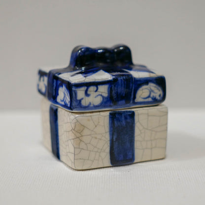 Dedham Pottery Miniature Rabbit Square Trinket Jewelry Box with Blue Ribbon