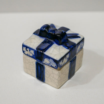 Dedham Pottery Miniature Rabbit Square Trinket Jewelry Box with Blue Ribbon