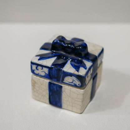 Dedham Pottery Miniature Rabbit Square Trinket Jewelry Box with Blue Ribbon