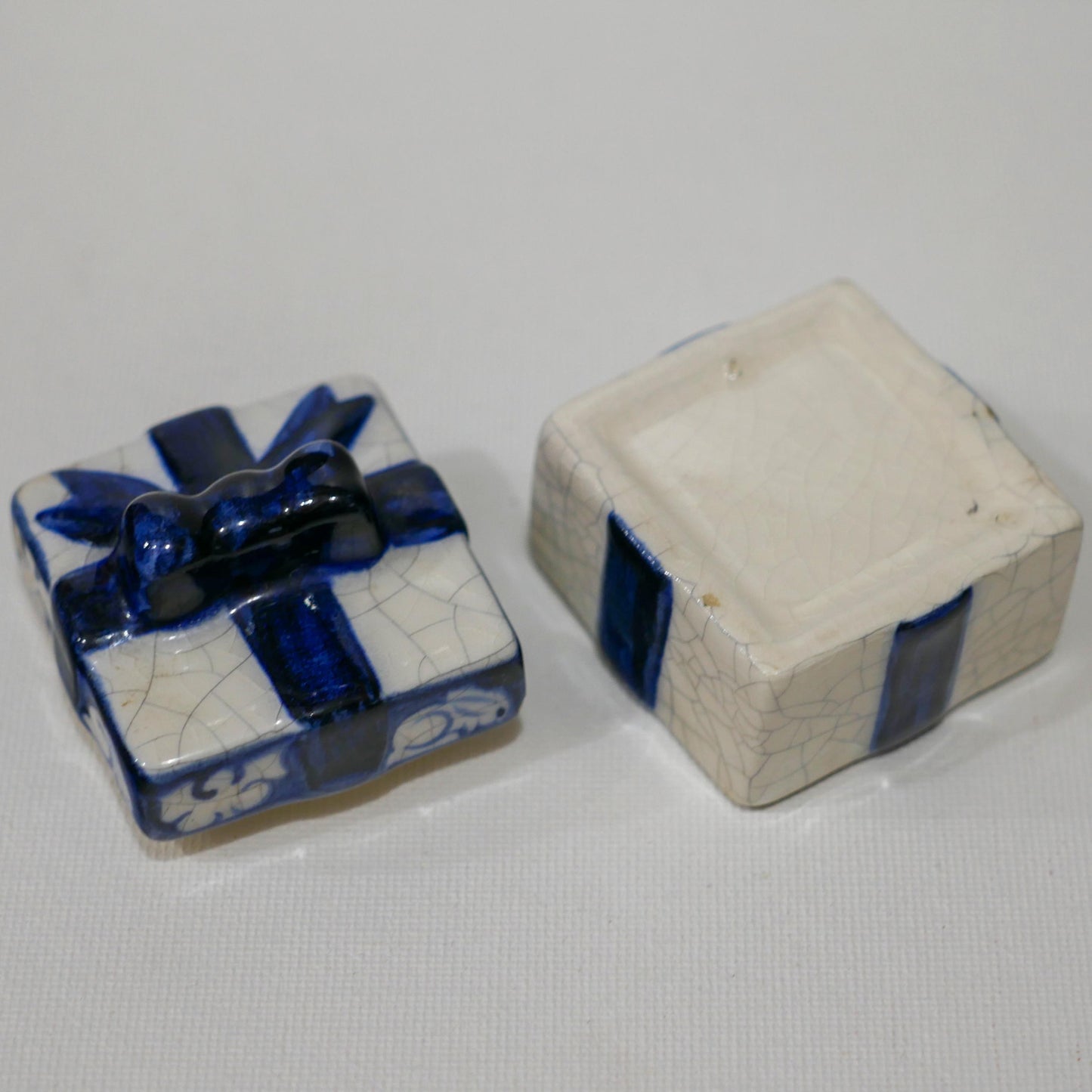 Dedham Pottery Miniature Rabbit Square Trinket Jewelry Box with Blue Ribbon