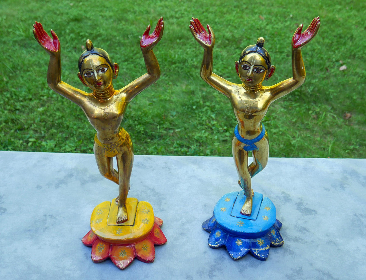 15" Vintage Brass Large Gaur Nitai Deity Statue Complete with Dresses