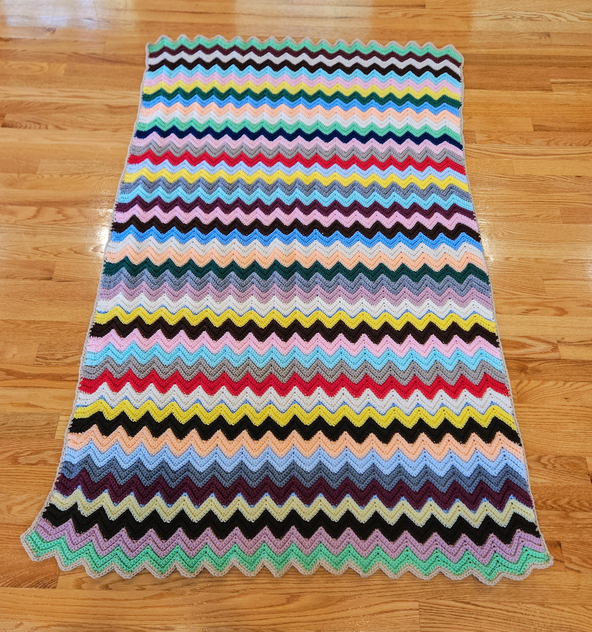 Handmade Vintage Crocheted Chevron Stripe Blanket Afghan Throw Zig Zag 63"x39"