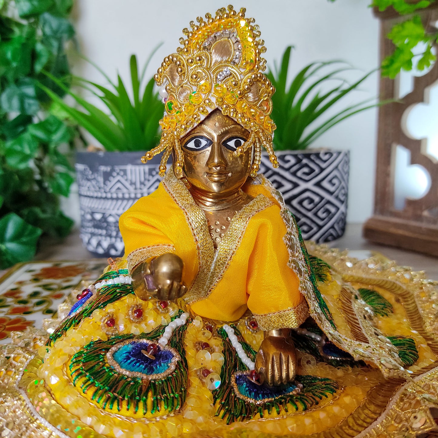 Laddhu Krishna Brass India Precious God Deity with Dresses Ladoo Gopal Murti 4"