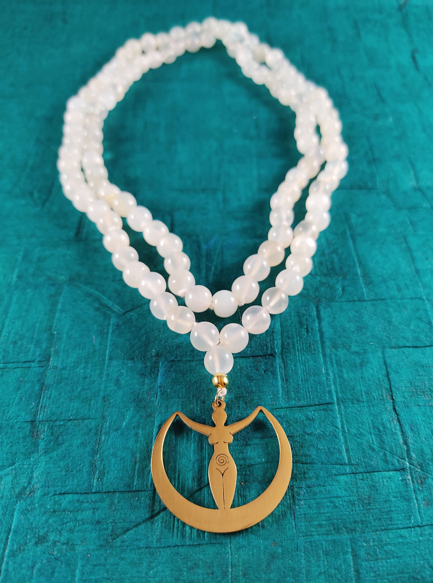 Moon Goddess Amulet Pendant with Moonstone Gemstones 108 Beads Mala Necklace