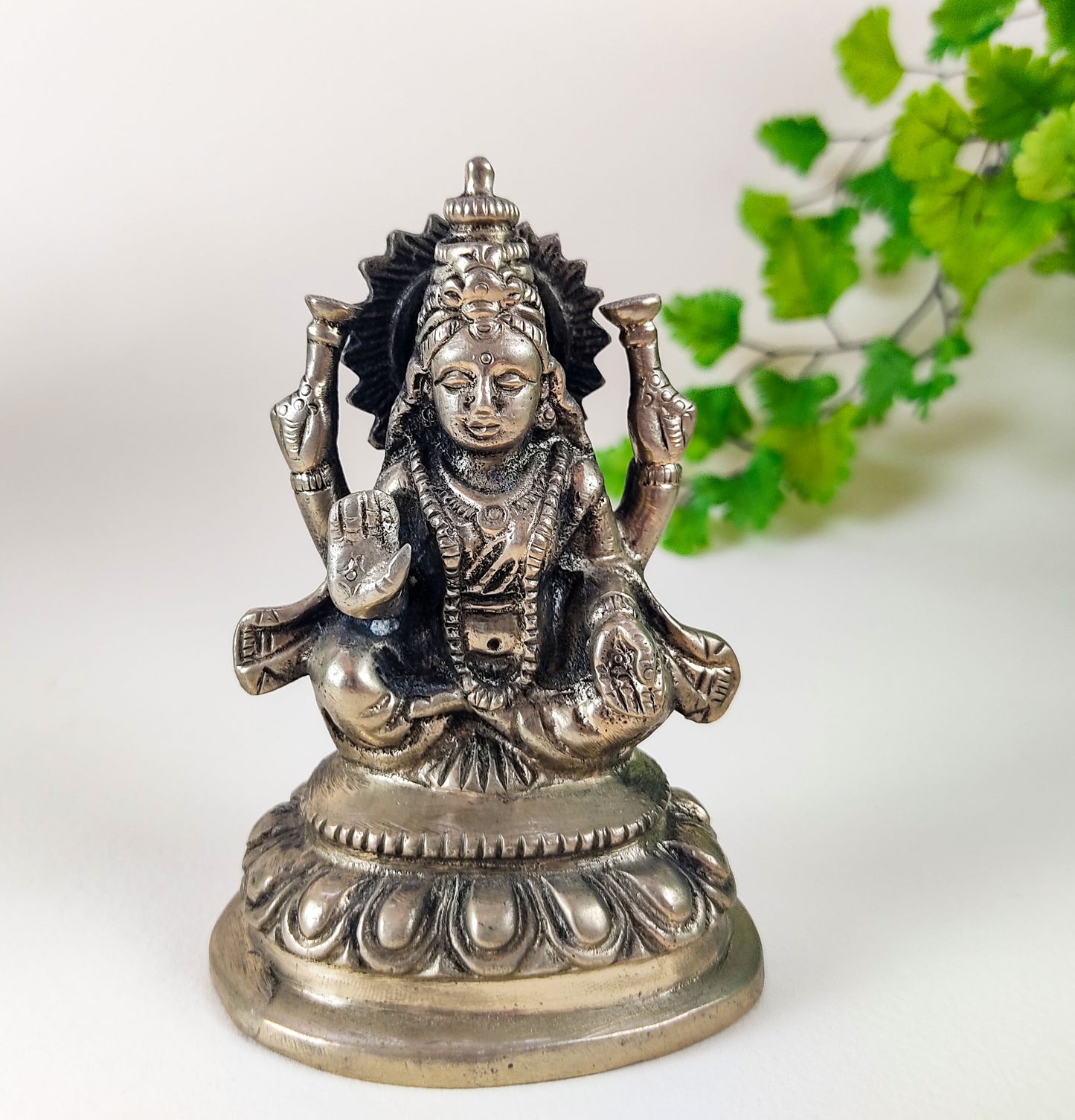 goddess lakshmi hindu deity statue brass