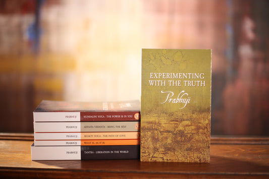 Book Experimenting with the Truth by Prabhuji (Paperback - English)